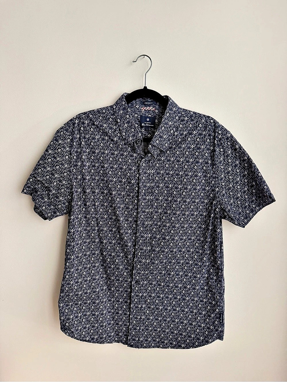 Ben Sherman Men's Geometric Short Sleeve Shirt in Blue & White
